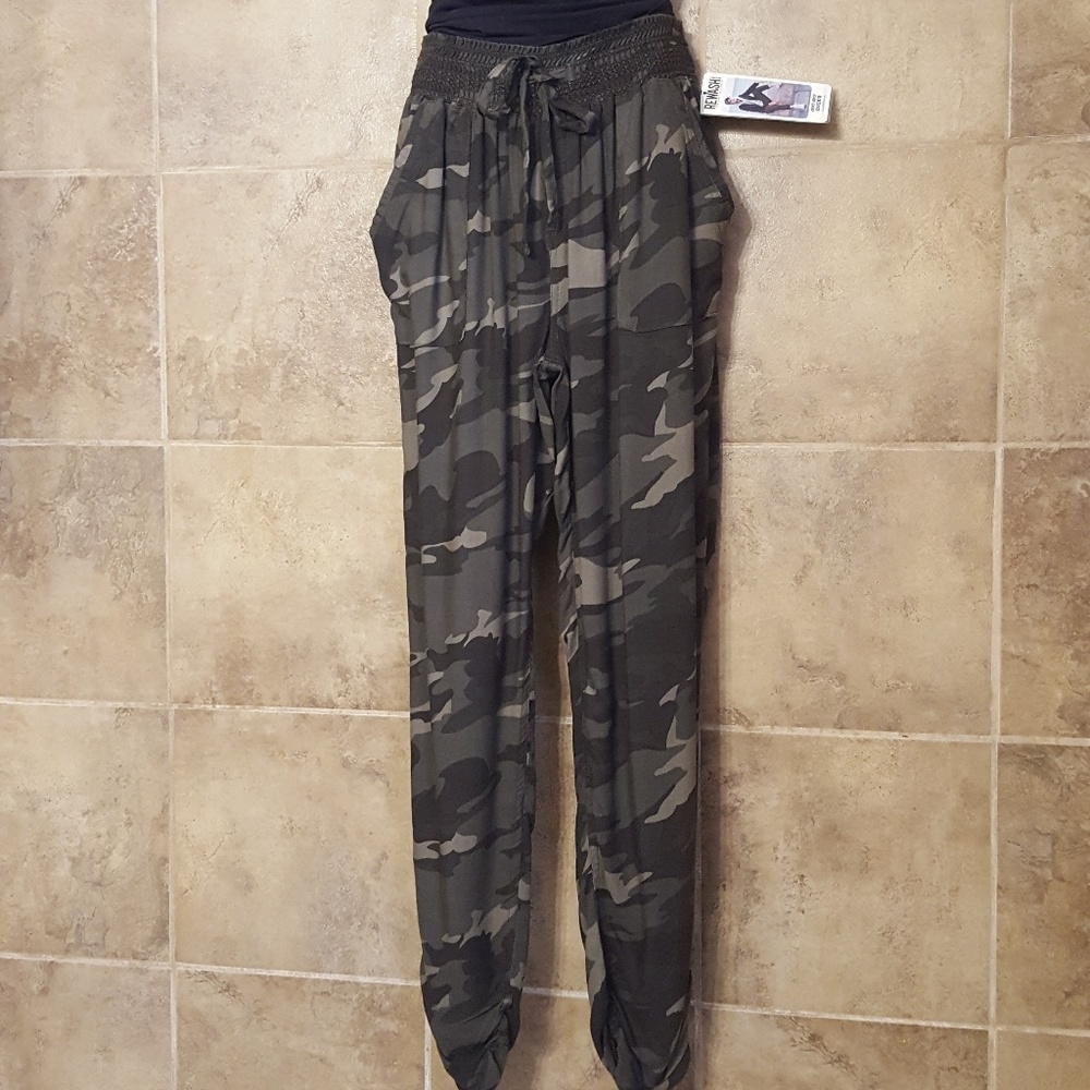 Rewash Camo Pants - Picture 4 of 8